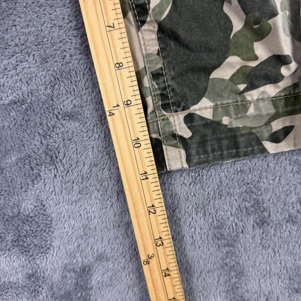 Aeropostale Cargo Shorts Mens 37 Green‎ Camo Multi Pocket Cotton Casual